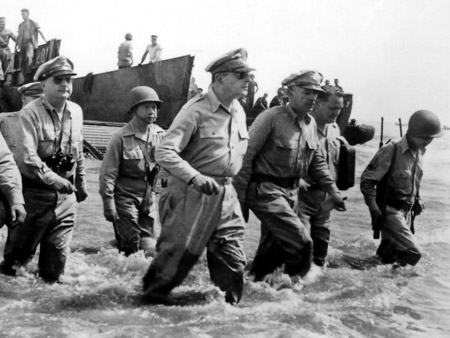 MacArthur at Leyte Gulf